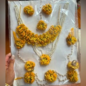 Brand New Yellow Flower Floral Haldi Indian Wedding Jewelry Set